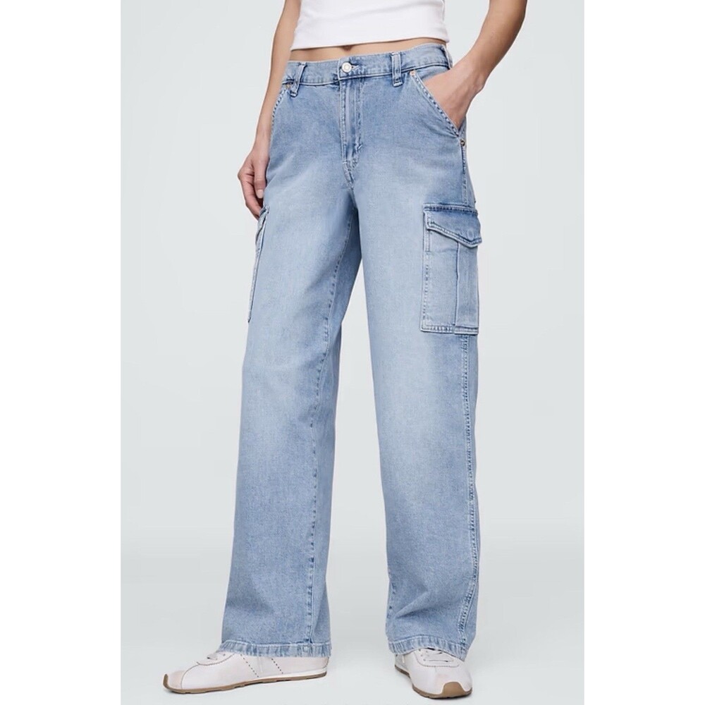 Gap 90s Loose Mid-Rise Cargo Jeans, Size 28 (6R), Light Blue Denim, Straight Leg